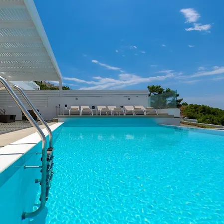 Mimosa In Pefkos Villa